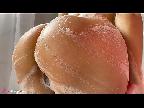 ❤️ Brunette Anapiga Pussy kwa Pussy kwa Vibrator hadi Orgasm kali katika Shower Pono ❌️❤